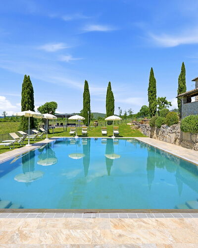 Villa del Chianti: Vineyards & View: Azul, Piscina, Inmuebles, Villa, Eco Hotel, Paisajismo, Recurso, Mansión, Casa De Campo