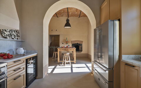 Villa del Mangia, 5Panoramic Pool and Chef Service: Mueble, Diseño De Interiores, Piso, Pared, Madera, Suelo, Cocina, Techo, Mostrador, Encendiendo