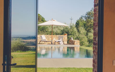 Villa Petrosa: Your Private Escape Overlooking the: Puerta, El Terreno Del Lote, Inicio De La Puerta, Madera Dura, Paisajismo, Manchas De Madera, Piscina, Eco Hotel