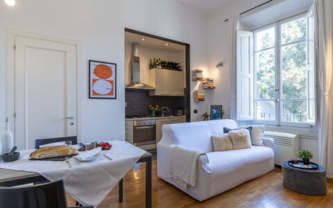 Green Suite Florence: Mueble, Diseño De Interiores, Piso, Habitación, Mesa, Sofá, Suelo, Techo, Sala, Silla