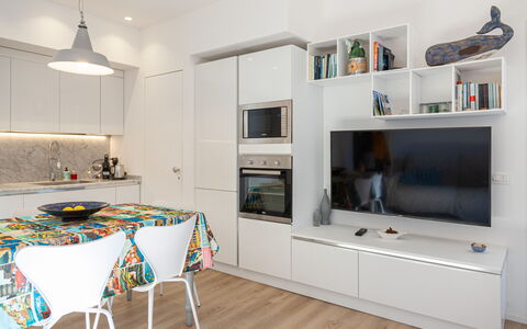 La Casa Dei Mandarini: Mueble, Diseño De Interiores, Cocina, Aparato De Cocina, Piso, Pared, Mostrador, Gabinetes, Madera, Electrodoméstico