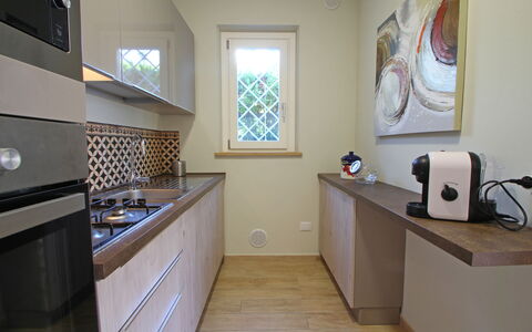 Casa Rossella: Aparato De Cocina, Cocina, Mostrador, Electrodoméstico, Diseño De Interiores, Electrodoméstico, Gabinetes, Piso, Madera, Estufa De Cocina