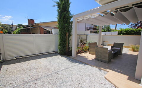 Casa Simonetta: Casa, Sombra, Jardín, Material Compuesto, Patio Interior, Yarda, Hormigón, Paisajismo, Patio, Patio