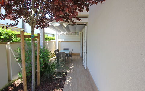 Casa Simonetta: Madera, Sombra, Jardín, Patio Interior, Yarda, Manchas De Madera, Paisajismo, Madera Dura, Patio, Cubierta