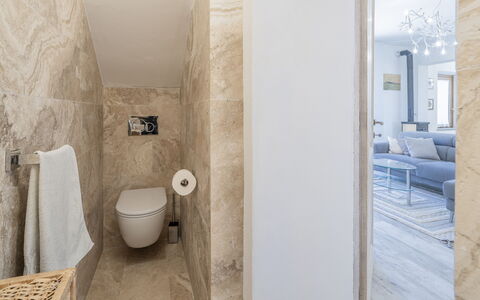 Villetta Cafaggio, Ac, Wifi, Panzano In Chianti: Piso, Suelo, Diseño De Interiores, Casa, Arreglo De Tubería, Habitación, Baño, Loseta, Baño