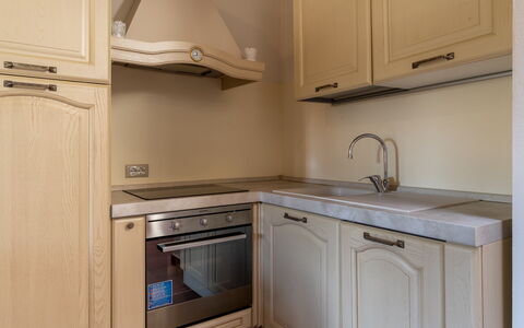 Tenuta i Mandorli, Pool, Wifi, Peccioli: Madera, Cocina, Mostrador, Gabinetes, Diseño De Interiores, Piso, Casa, Aparato De Cocina, Electrodoméstico, Suelo