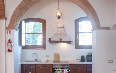 Appartamento Irpina: Mueble, Diseño De Interiores, Techo, Lámpara, Encendiendo, Arco, Piso, Mesa, Casa, Cocina