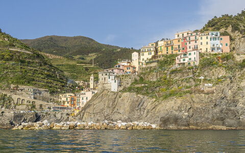 Bonaria Boutique House Ac, Wifi, Cinque Terre: Accidentes Geográficos Montañosas, Montaña, Costa, Colina, Terreno, Costeras Y Los Accidentes Geográficos Oceánico, Mar, Hill Station, Promontorio, Cordillera