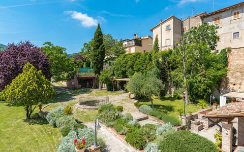 Antica Villa Della Lana: Árbol, Vegetación, Arbusto, Jardín, Paisaje, Planta De La Comunidad, El Terreno Del Lote, Cobertura Del Suelo, Primavera
