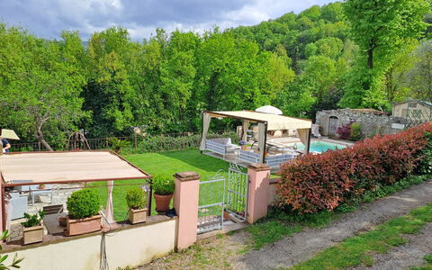 Antica Villa Della Lana: Jardín, Patio Interior, Paisajismo, Sombra, Piscina, Yarda, Hacienda, Estructura Al Aire Libre, Maceta, Eco Hotel