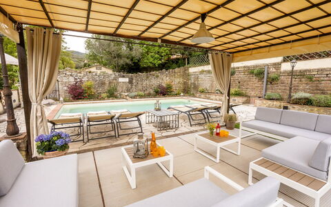 Antica Villa Della Lana: Mueble, Piscina, Mueble Para Exteriores, Mesa, Silla, Recurso, Diseño De Interiores, Mesa Al Aire Libre, Cocina Y Comedor Mesa, Eco Hotel