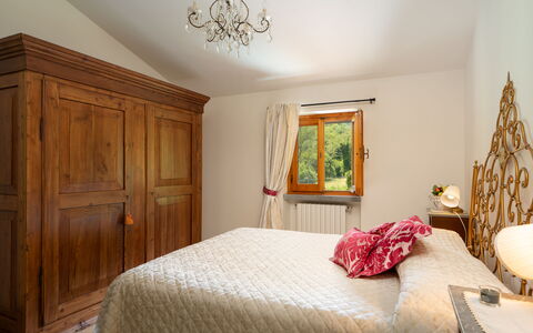 Villa Fornaci: Mueble, Cama, Diseño De Interiores, Habitación, Lecho, Madera, Sábana, Techo, Habitación, Piso