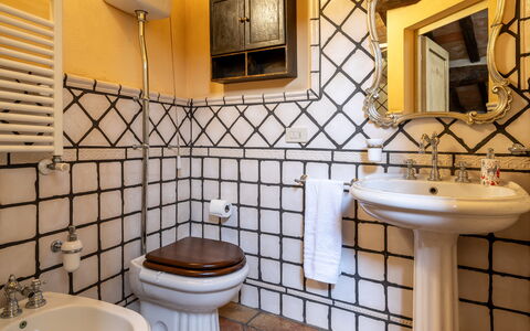 Portanuova Home, Colle Val D'elsa: Piso, Diseño De Interiores, Suelo, Arreglo De Tubería, Baño, Grifo, Loseta, Plomería, Asiento Del Baño