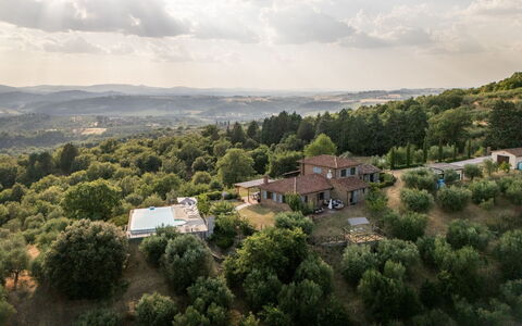 Casale Sunset: Paisaje, Área Rural, Chaparral, Hill Station, Inmuebles, Prado, Shrubland, Fotografía Aérea, Plantación, Casa De Campo