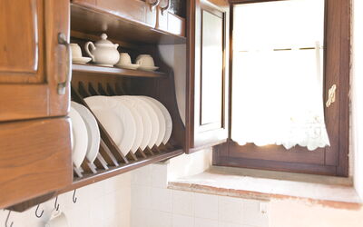 Cecilia: Cocina, Aparato De Cocina, Mostrador, Madera, Fregadero, Diseño De Interiores, Gabinetes, Electrodoméstico, Electrodoméstico, Lavabo