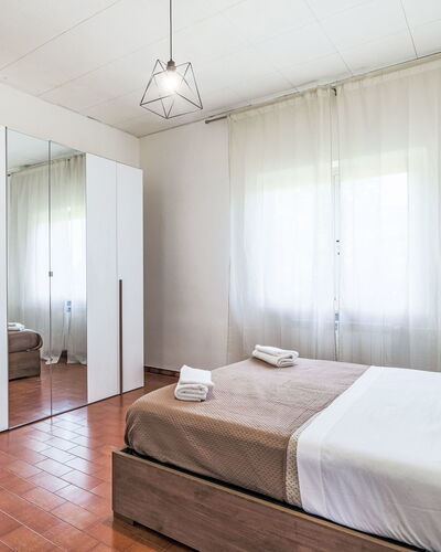 Celeste: Mueble, Cama, Diseño De Interiores, Piso, Suelo, Habitación, Madera, Habitación, Textil, Casa