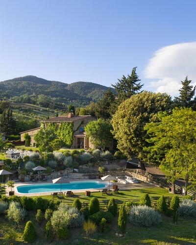 Villa Anna: Piscina, Recurso, Paraguas, Eco Hotel, Mueble Para Exteriores, Jardín, Cordillera, Ocio, Paisajismo, Inmuebles