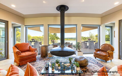 Villa Airone Tegoni, Pool, Radicondoli: Mueble, Diseño De Interiores, Techo, Encendiendo, Suelo, Piso, Sala, Casa, Silla, Sofá