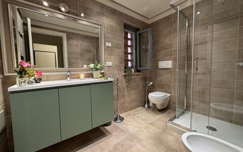 Ai Cantici: Arreglo De Tubería, Diseño De Interiores, Piso, Lavabo, Suelo, Baño, Grifo, Lavabo Del Baño, Mueble De Baño, Techo