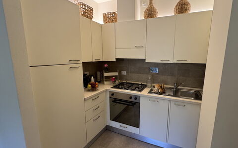 Ai Cantici: Cocina, Aparato De Cocina, Electrodoméstico, Mostrador, Piso, Diseño De Interiores, Gabinetes, Suelo, Estufa, Estufa De Cocina