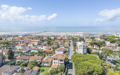 Attico Marino: Tiempo De Día, Área Urbana, Barrio Residencial, Horizonte, Vista Panorámica, Costa, Diseño Urbano, Mar, Fotografía Aérea, Oceano