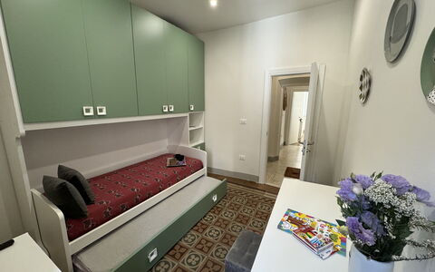 Il Cervo In Città: Mueble, Diseño De Interiores, Piso, Suelo, Habitación, Habitación, Encendiendo, Techo, Departamento, Cama