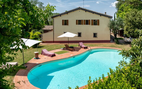 Casa La Cedrina, Pool, Lornano: Piscina, Asentamientos Humanos, Inmuebles, Hacienda, Casa De Campo, Yarda, Patio Interior, Sombra, Recurso, Eco Hotel