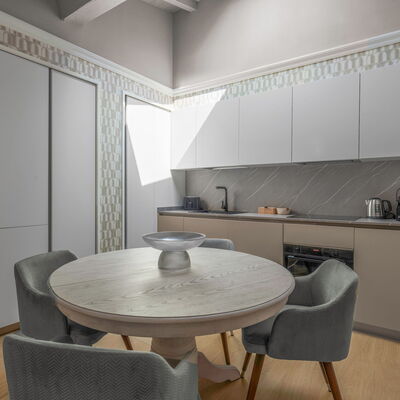 Deservi Elegant Apt. Petrarca