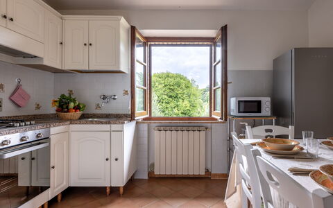 Oliveto Del Cantarello: Diseño De Interiores, Aparato De Cocina, Cocina, Madera, Mueble, Piso, Electrodoméstico, Gabinetes, Mostrador, Habitación