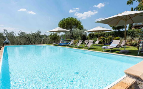 Villa Belchianti: Piscina, Azul, Recurso, Mueble Para Exteriores, Sunlounger, Thermae, Eco Hotel, Jardín, Inmuebles, Hacienda