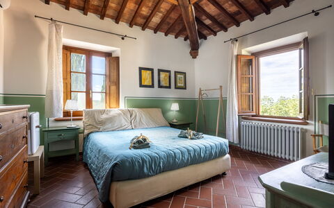 Maria Gabriella Holiday Home In Monticchiello: Pared, Mueble, Diseño De Interiores, Habitación, Techo, Piso, Casa, Habitación, Cama, Suelo