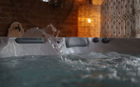 The Tuscan Retreat Spa: Bañera, Arreglo De Tubería, Jacuzzi, Baño, Plomería, Grifo