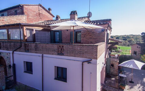 The Tuscan Retreat Spa: Pared, Arquitectura, Ladrillo, Balcón