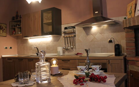 Holiday Home Croce With Spa: Cocina, Diseño De Interiores, Aparato De Cocina, Mueble, Mostrador, Lámpara, Gabinetes, Piso, Techo, Encendiendo