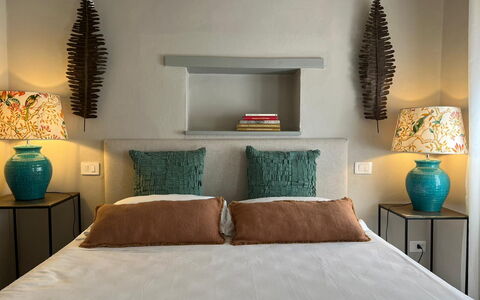 Guelfa 60: Mueble, Cama, Diseño De Interiores, Habitación, Lecho, Pared, Sábana, Amortiguar, Linos, Habitación