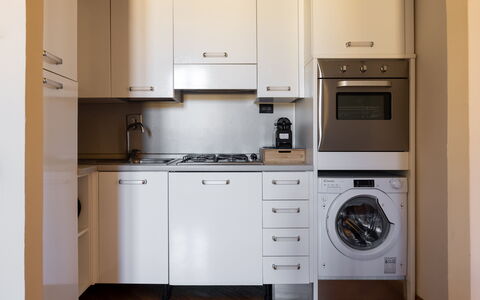 Cuore Di Firenze Apartment: Aparato De Cocina, Cocina, Electrodoméstico, Mostrador, Gabinetes, Electrodoméstico, Estufa De Cocina, Estufa, Piso, Diseño De Interiores