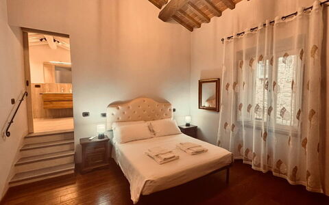 Casa Castelli: Pared, Madera, Diseño De Interiores, Suelo, Piso, Mueble, Techo, Cama, Habitación, Encendiendo