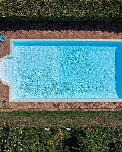Mulino di Carpineto with Pool Gaiole in Chianti: Piscina, Azul, Material Compuesto, Recurso, Thermae, Hotel, Hacienda, Mueble Para Exteriores, Villa, Fuente De Agua