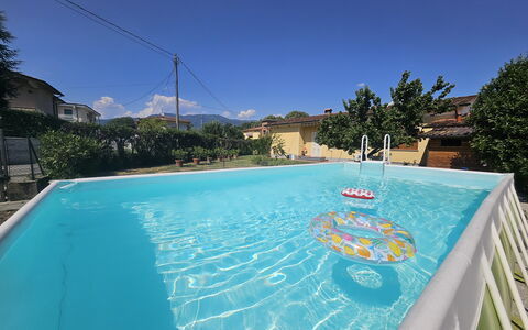 Villa Lory: Azul, Piscina, Material Compuesto, Ocio, Recurso, Fuente De Agua, Hotel, Centro De Ocio, Ciudad De Vacaciones, Hacienda