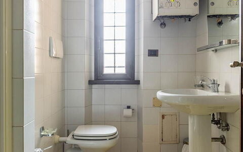 Relais de Ricci: Arreglo De Tubería, Piso, Baño, Asiento Del Baño, Baño, Suelo, Lavabo, Plomería, Lavabo Del Baño, Grifo