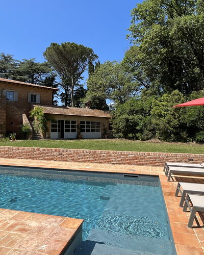 Casale Il Rondò, Private Pool, Città della Pieve: Piscina, Mueble Para Exteriores, Mueble, Recurso, Barrio Residencial, Sunlounger, Losa, Fuente De Agua, Jardín