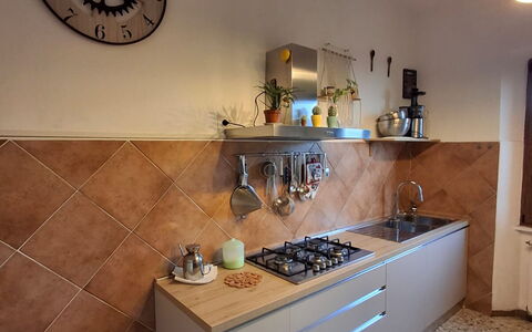 La Torre sul Ponte, Seaview, Garden: Cocina, Aparato De Cocina, Mostrador, Electrodoméstico, Piso, Estufa De Cocina, Diseño De Interiores, Electrodoméstico, Madera, Estufa