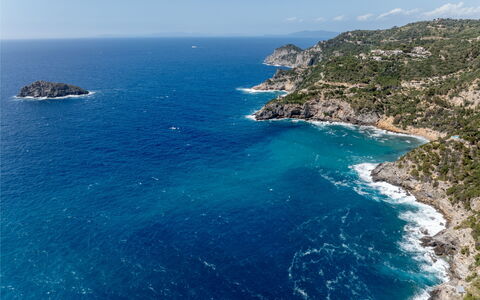 Stella Marina Apartment with Pool, Porto Santo Ste: Azul, Agua, Cuerpo De Agua, Costa, Costeras Y Los Accidentes Geográficos Oceánico, Mar, Paisaje Natural, Promontorio, Terreno, Promontorio