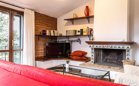 Casa Miramonti: Mueble, Diseño De Interiores, Piso, Pared, Madera, Sofá, Sala, Suelo, Habitación, Techo