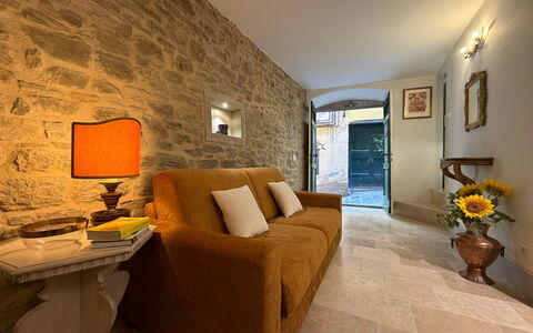 Casa Amandoli: Pared, Piso, Diseño De Interiores, Mueble, Techo, Suelo, Encendiendo, Sofá, Habitación, Sala