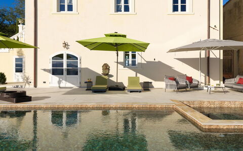 Villa Elisa: Piscina, Casa, Barrio Residencial, Inmuebles, Puerta, Villa, Hacienda, Jardín, Patio, Yarda
