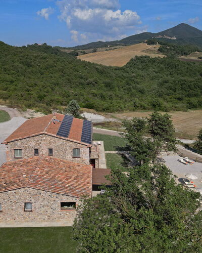 Villa Il Noccioleto: Casa, Inmuebles, Casa, Cabaña, Techo, Casa De Campo, Piscina, Villa, Pueblo, Hacienda