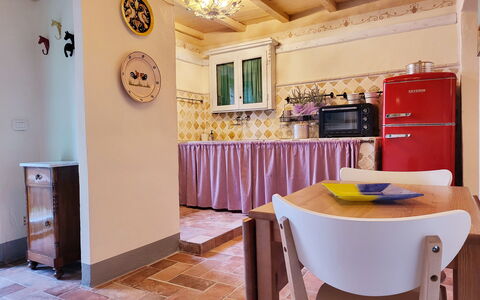 La Casa degli Artisti, Jacuzzi, Marliana: Diseño De Interiores, Piso, Electrodoméstico, Suelo, Madera, Mueble, Aparato De Cocina, Techo, Cocina, Habitación