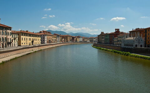 La Casa degli Artisti, Jacuzzi, Marliana: Agua, Los Recursos Hídricos, Cuerpo De Agua, Camino Acuático, Corriente De Agua, Canal, Ciudad, Canal, Banco, Nube