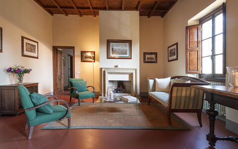 Martini: Mueble, Diseño De Interiores, Piso, Suelo, Madera, Silla, Habitación, Techo, Sala, Marco